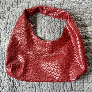 Red Woven-Texture Hobo Bag - Classic Women’s Shoulder Bag